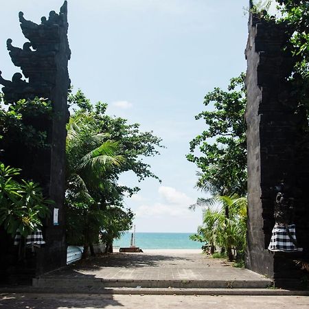 Donguri House Bali Bed and Breakfast Jimbaran Exteriör bild