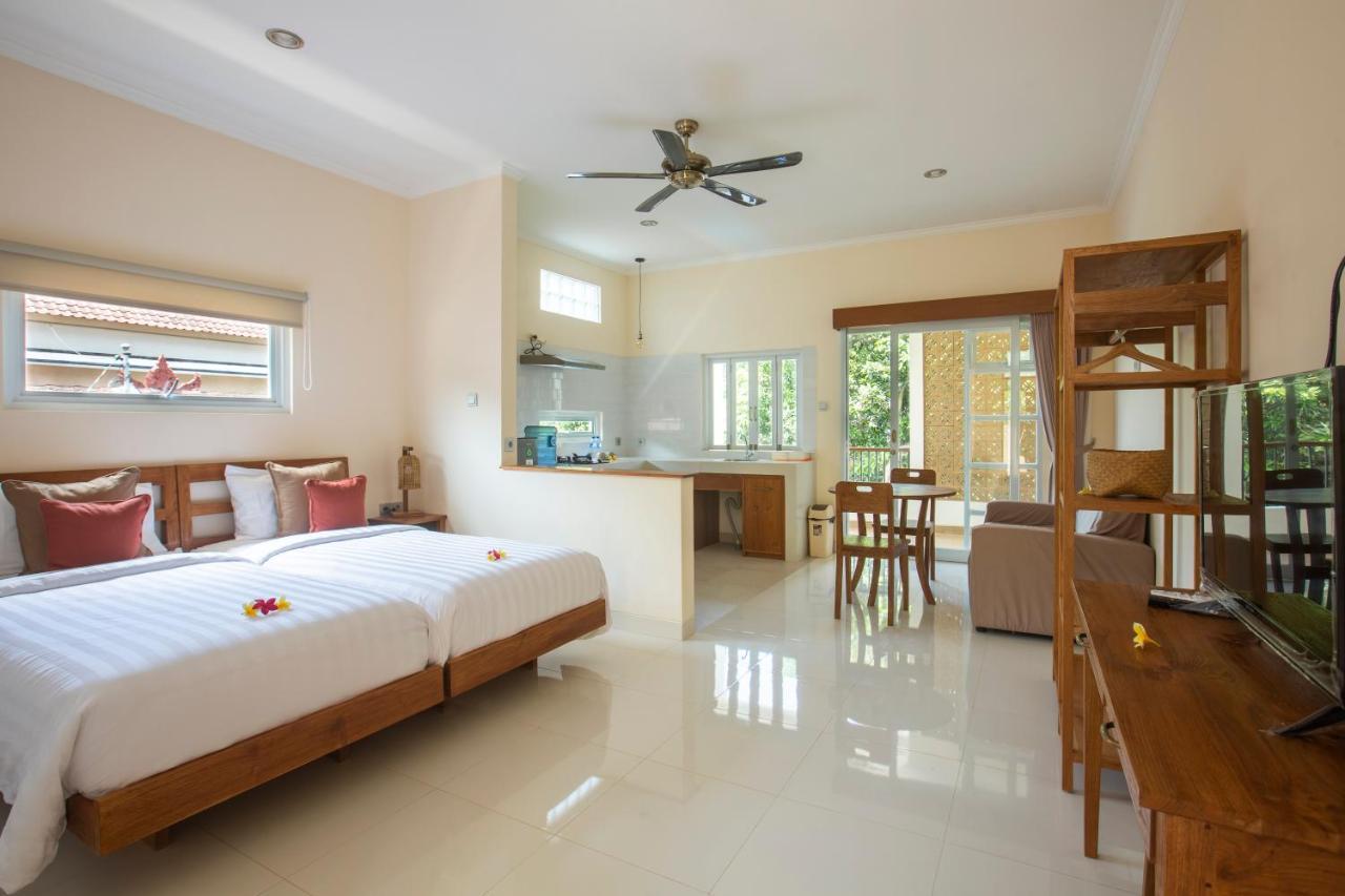 Donguri House Bali Bed and Breakfast Jimbaran Exteriör bild