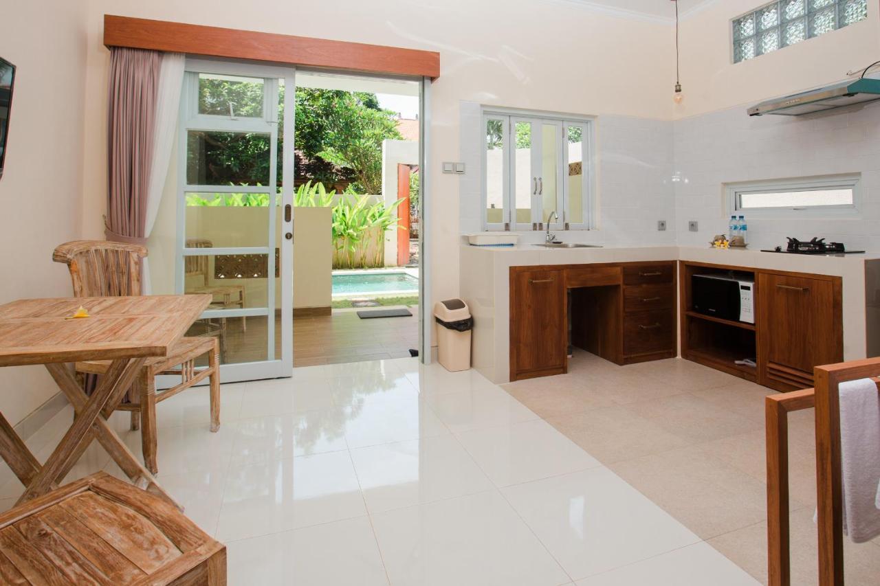 Donguri House Bali Bed and Breakfast Jimbaran Exteriör bild