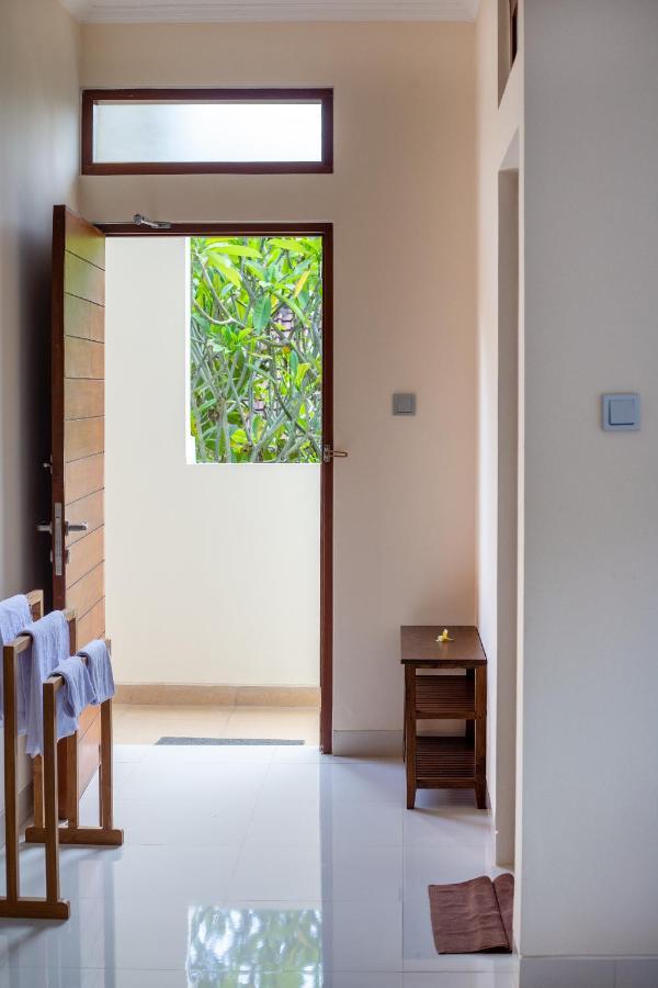 Donguri House Bali Bed and Breakfast Jimbaran Exteriör bild
